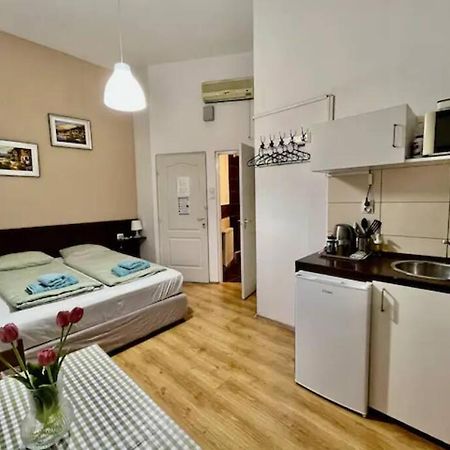 A13 Parliament Sunflower Cozy Apartment Budapest Exteriör bild
