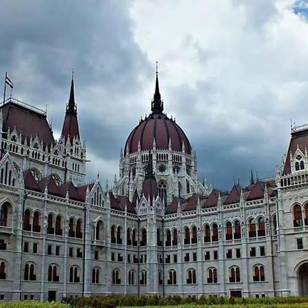 A13 Parliament Sunflower Cozy Apartment Budapest Exteriör bild