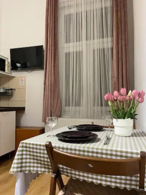 A13 Parliament Sunflower Cozy Apartment Budapest Exteriör bild