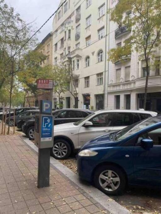A13 Parliament Sunflower Cozy Apartment Budapest Exteriör bild